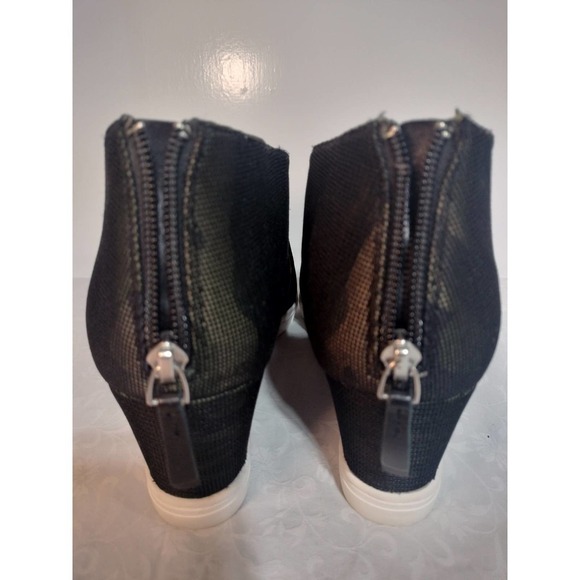 L. Paolo camouflage wedge ankle booties women 10M Green and Black - Picture 7 of 11